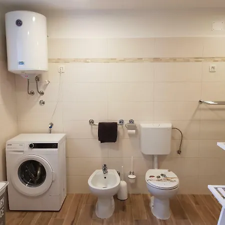 Olea Apartment *