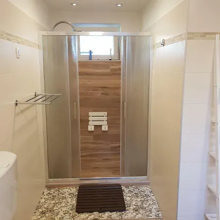 Olea Apartment *